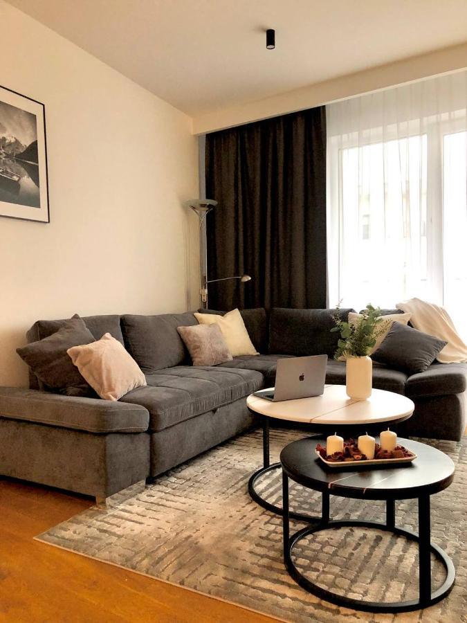 Apartaments Airport Okecie Premium Warsawa Bagian luar foto